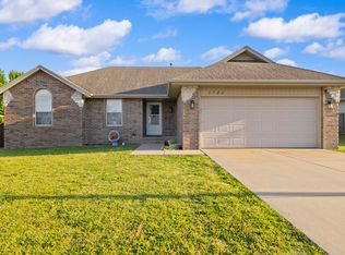 2720 W Cover Drive, Ozark, MO 65721