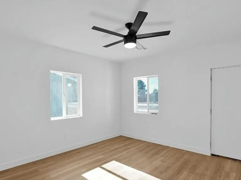 Newly Renovated 2 Bedroom, 1 Bath, with Stainless Appliances! — Photo 8