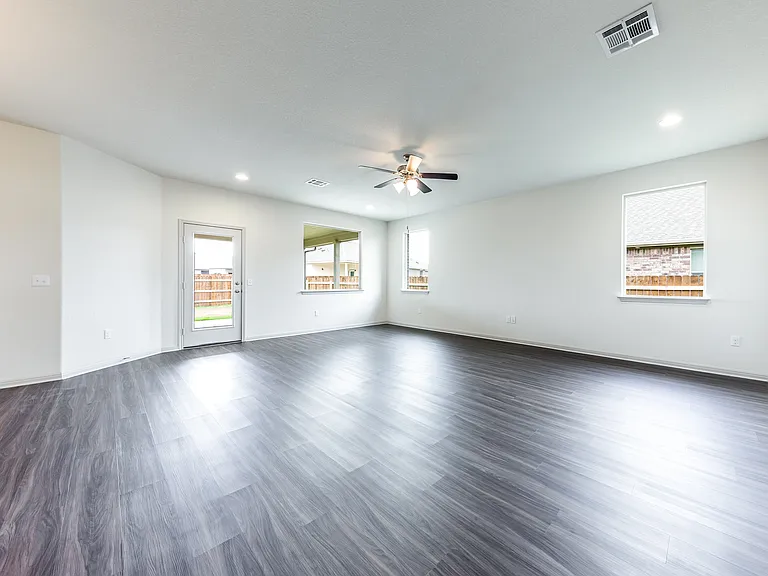 16809 Aventura Ave — Photo 12