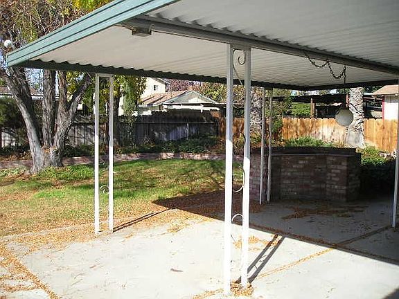 Backyard, covered patio