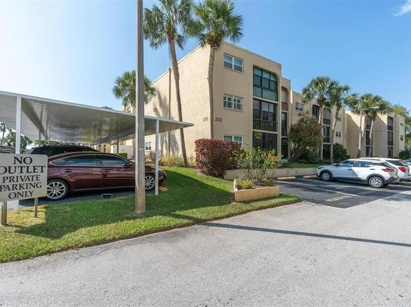 11485 Oakhurst Rd Building 200-307, Largo, FL 33774