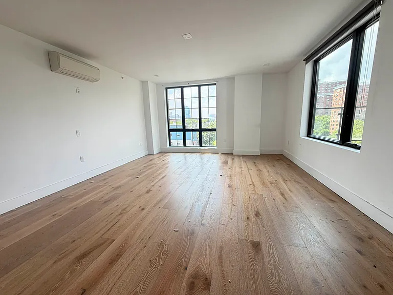 311 Franklin Ave #6A — Photo 13