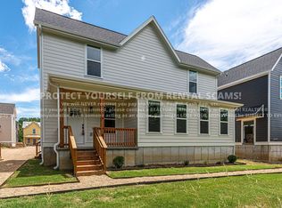 1027 S Laramie Hts, Fayetteville, AR 72704