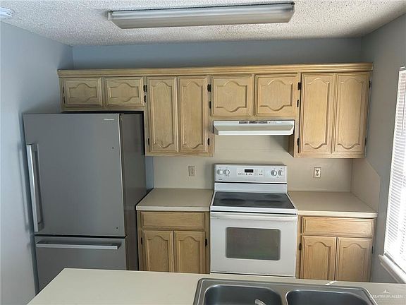 4th image of 1913 Summer Breeze Rd