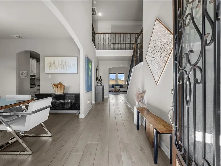 2417 Lake Mist Dr — Photo 3