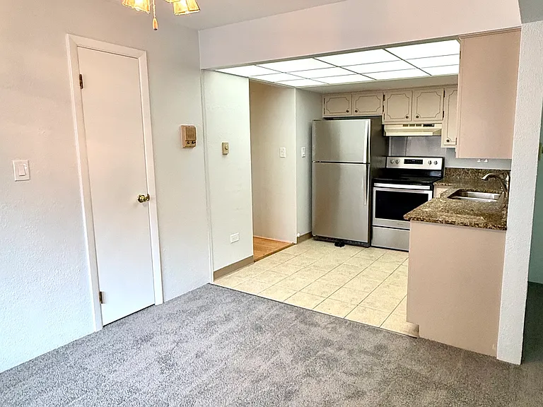 808 Oneida St — Photo 6