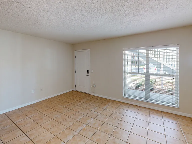 The Breyley Apartments — Photo 38