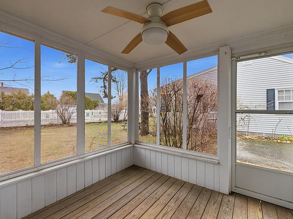3rd image of 1413 Post Road #7