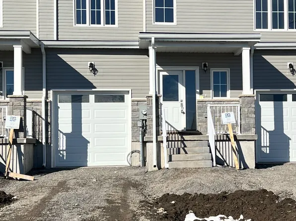 17 Glacier Cres, Belleville, ON K8N 0T6