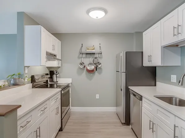 150 Staniford St APT 400, Boston, MA 02114