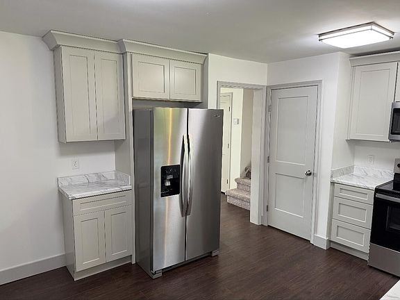 4th image of 4821 Treemont Cir NE