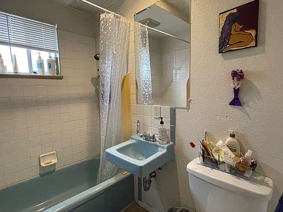 4th image of 1313 Burton Ct #3