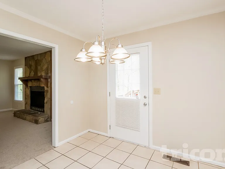 234 Deerchase Dr — Photo 5