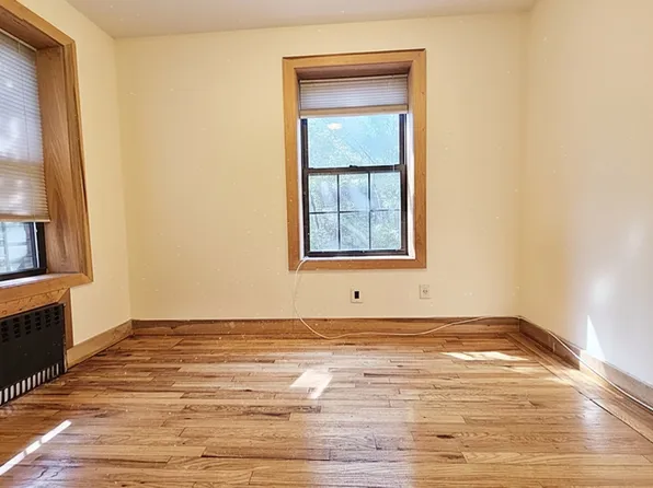 1140 Saint Johns Place image 9 of 10