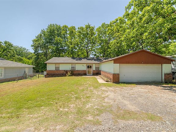 3rd image of 416888 E 1136th Rd