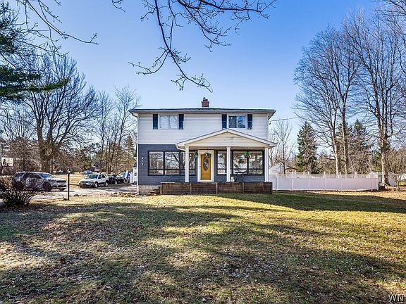 2nd image of 273 Reserve Rd