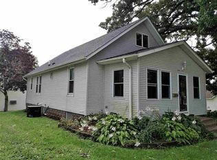 3019 Cleveland St, Clinton, IA 52732