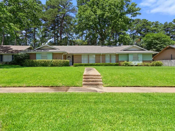 2811 Yorktown Dr, Tyler, TX 75701