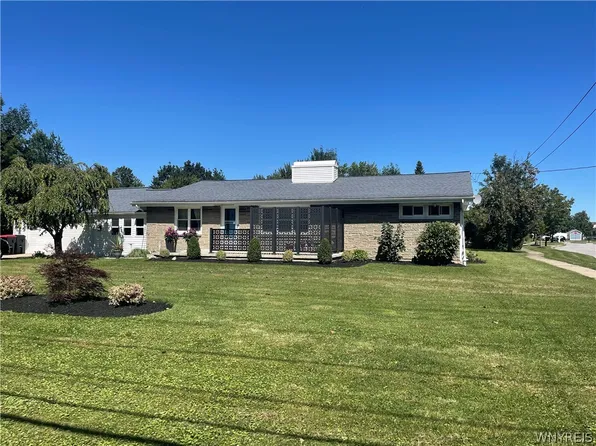 4786 William St, Depew, NY 14043