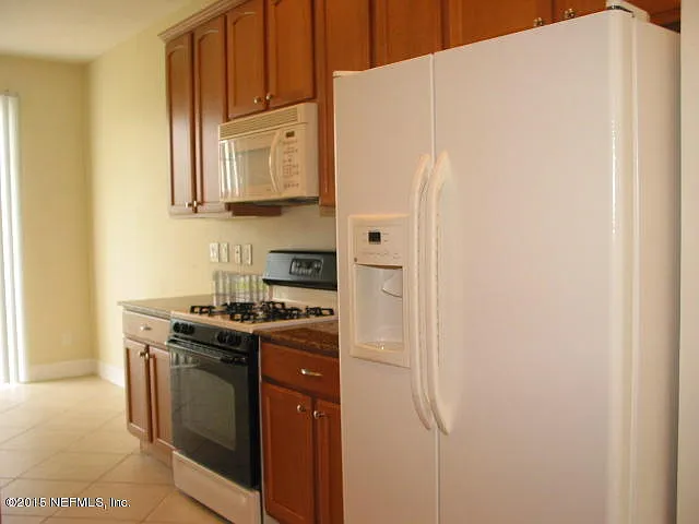 539 Hedgewood Dr — Photo 7