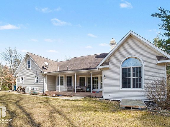 3rd image of 2910 Ginger Dr