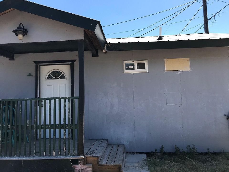 1st image of 205 W Avenue B