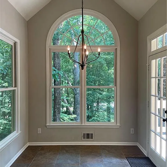 1915 Habersham Trce — Photo 7