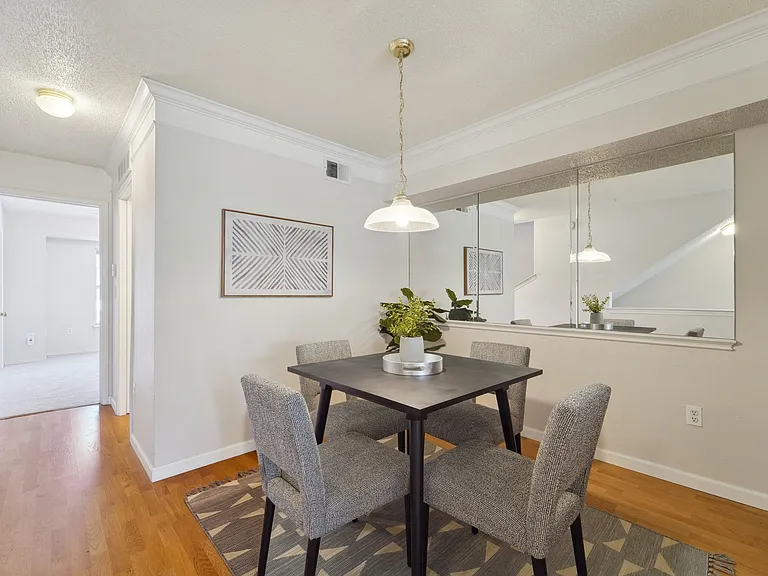 1864 Mallard Dr — Photo 10