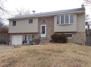 25 Franco Ave, Selden, NY 11784