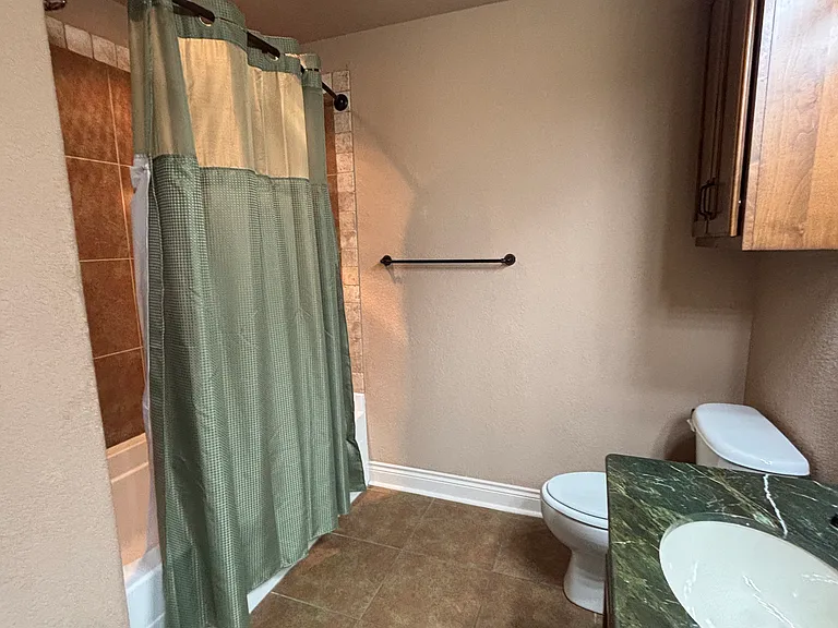138 Stoney Pointe Dr — Photo 17