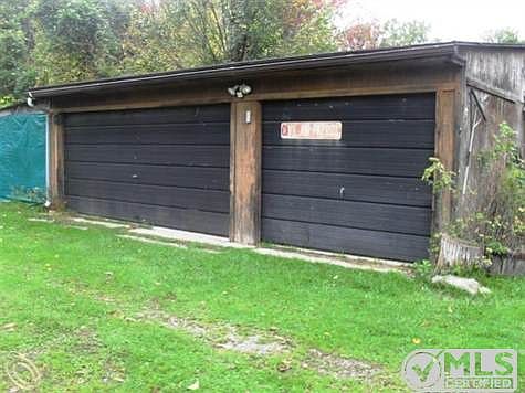 11364 Inkster Garage.JPG
