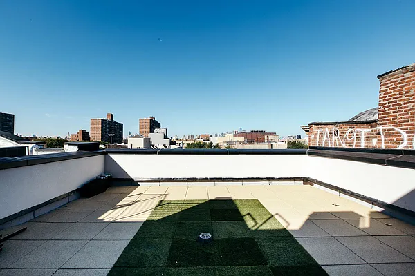 Rented by Lodger Corp | media 22