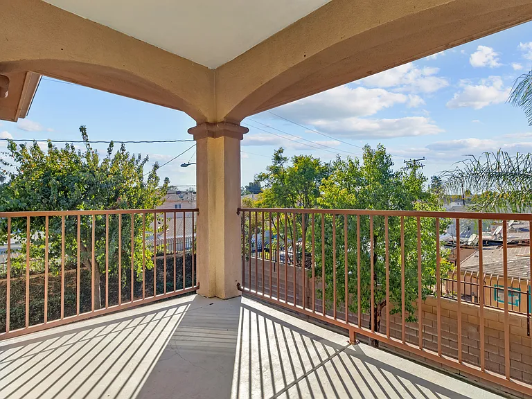Baywood Villas — Photo 38