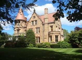 364 Bellevue Ave APT W201, Newport, RI 02840