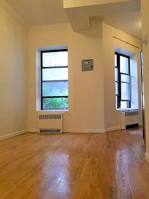 Rented by Ferris Properties Corp. | media 2