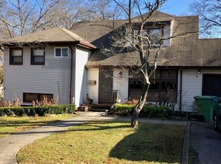 41 Sunset Rd, Lakewood, NJ 08701