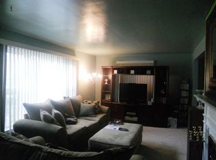 4911 Anderson Rd, Lyndhurst, OH 44124