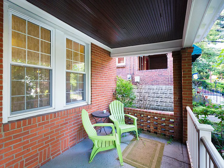 221 Dewey St — Photo 11