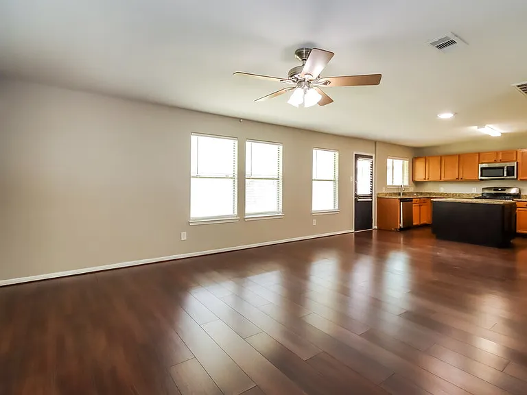 4601 Clemwood Ln — Photo 5