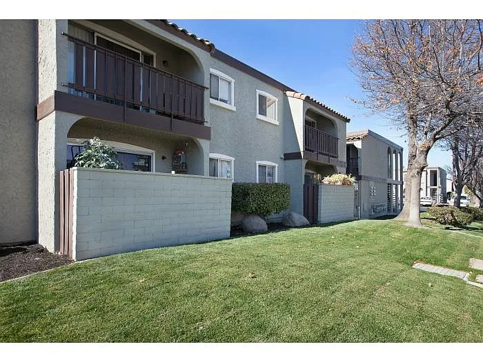 4116 Loveridge Rd APT 29 photo 1