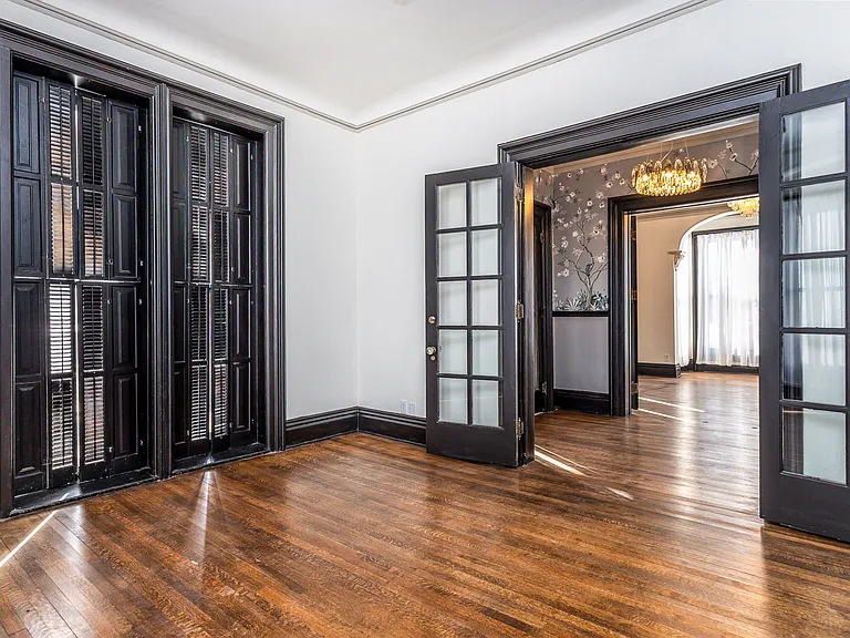 718 W Stephenson St #4COMMERCIAL — Photo 23