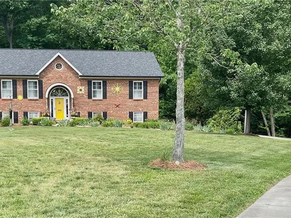 246 Silkwind Ct, Clemmons, NC 27012