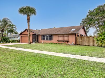359 La Mancha Avenue, Royal Palm Beach, FL, 33411