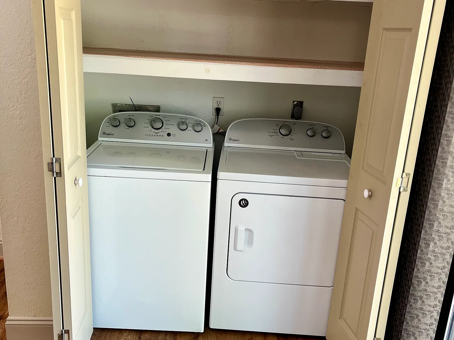 2 bed, 1.5 bath, 1193 sqft, $895 — Photo 4