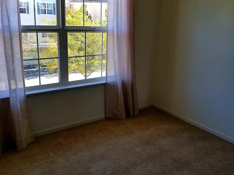 245 Jackson St — Photo 9