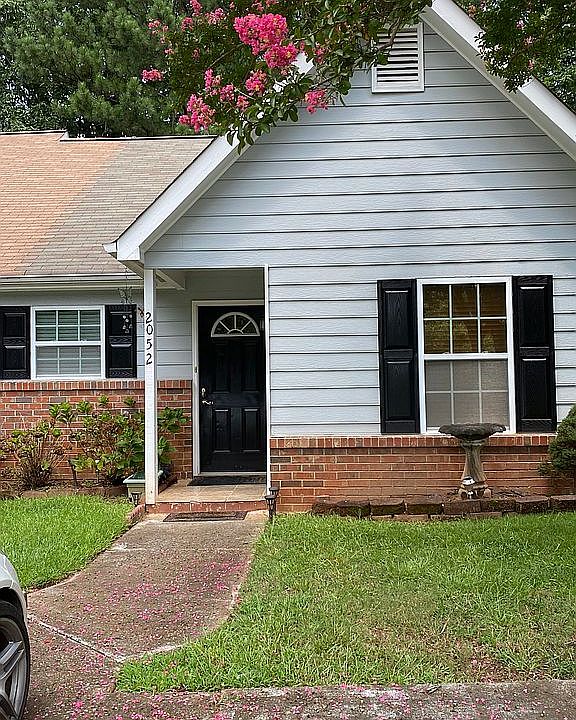 New paint, 2 year old roof