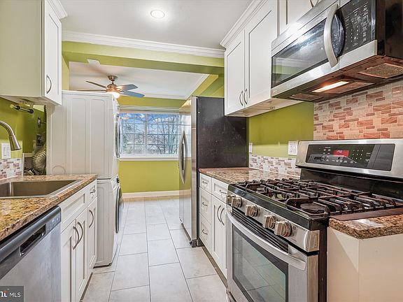 2nd image of 1521 Colonial Dr APT T1