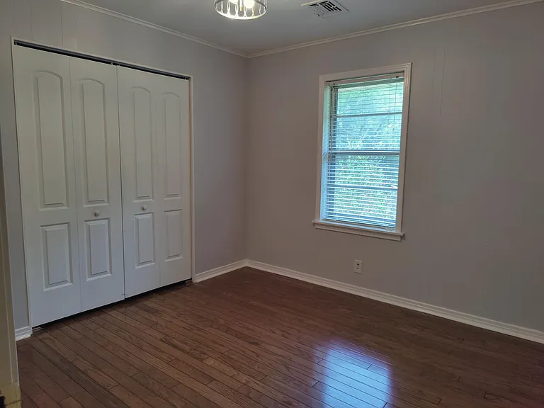 100 Bafanridge St — Photo 16