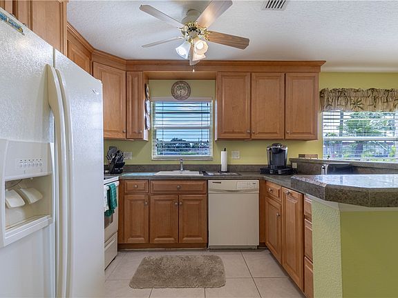 4th image of 95 Spring Lake Dr APT 107