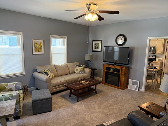 4th image of 826 W Idlewild Dr